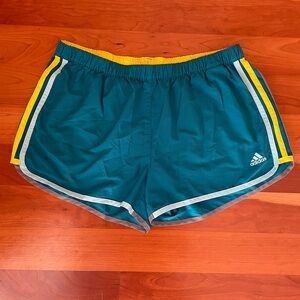 Adidas Women’s Running Short Size L